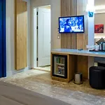 Ariel Alacati 3*