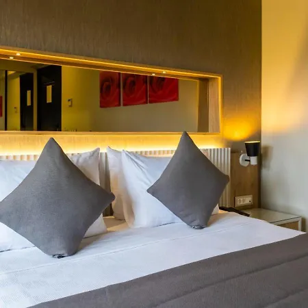 Ariel Alacati 3*